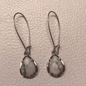 Kendra Scott Dee drop Earrings in White Howlite